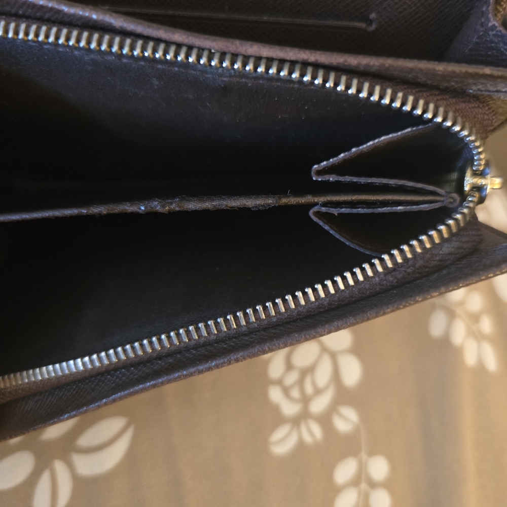 Louis Vuitton Damier Ebene Wallet - Picture 13 of 13
